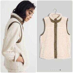Madewell (Re)sourced Faux-Shearling Vest in Colorblock (Ivory Cream/Green)
